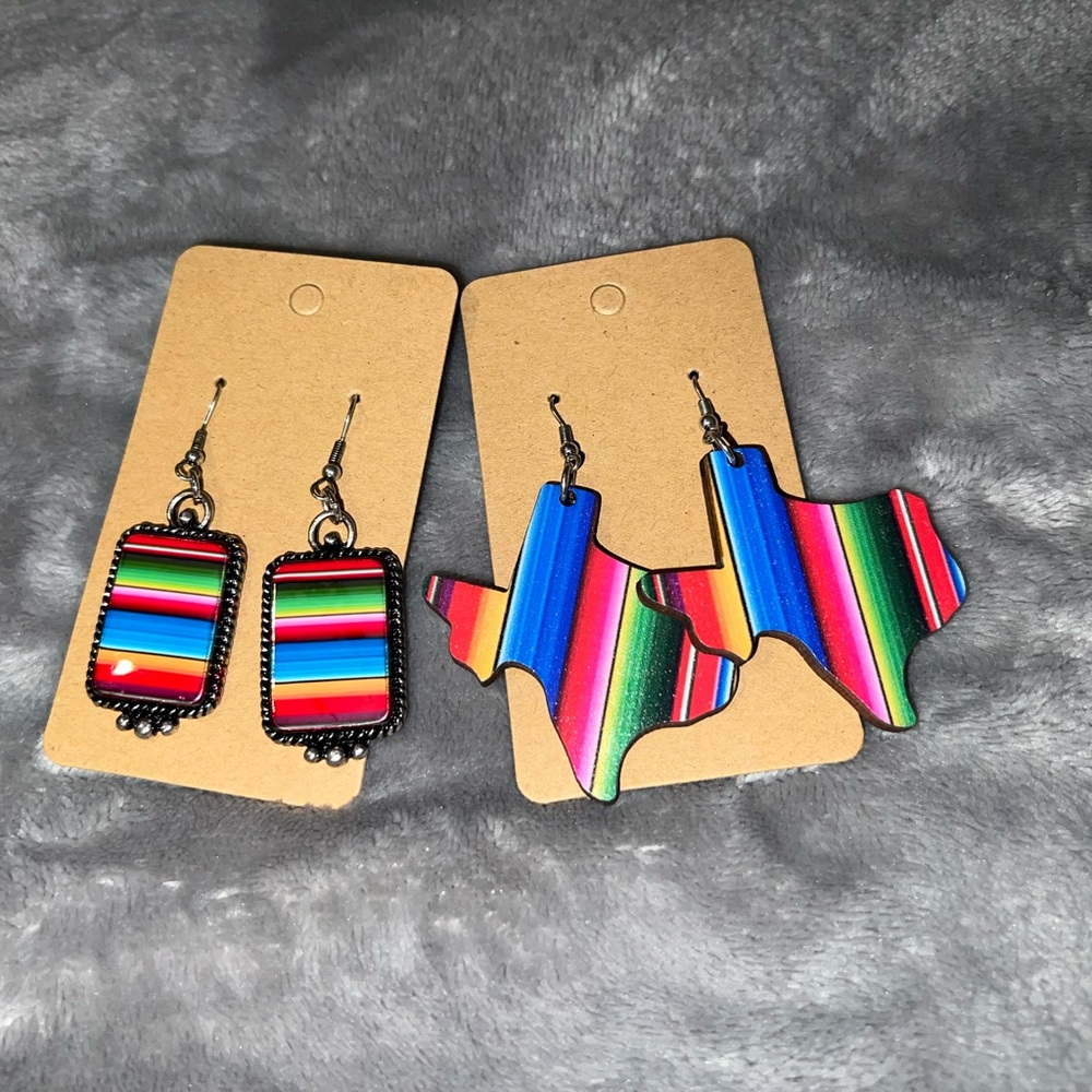 Bundle pair of earrings